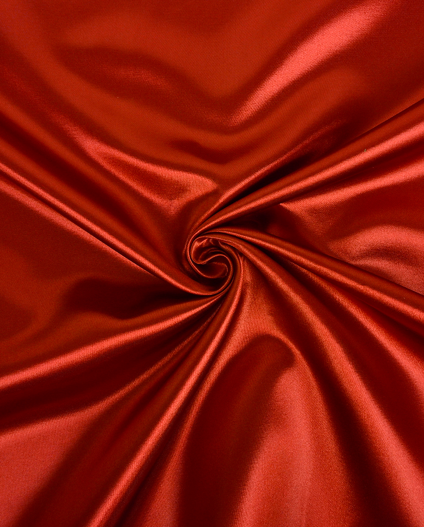 Satin, tissu lisse à l’éclat élégant