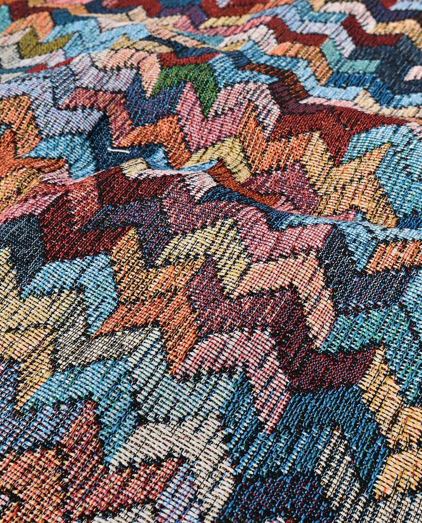 Tissu tissé aux motifs intégrés et à la texture riche
